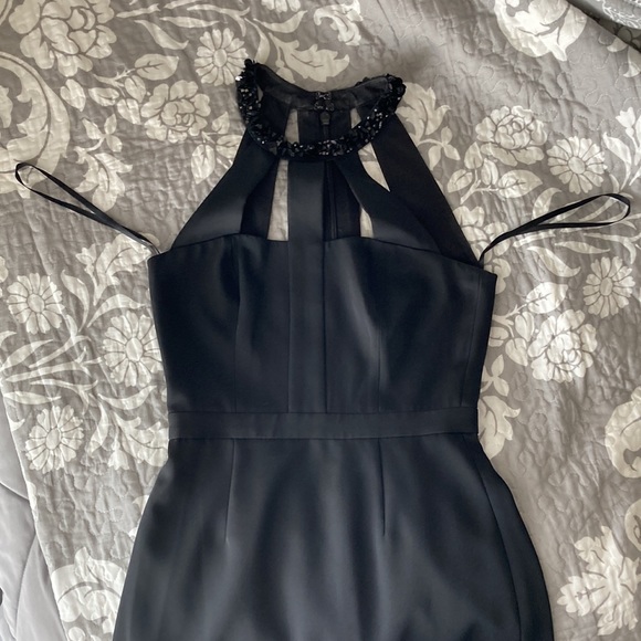 Black formal gown - Picture 3 of 13